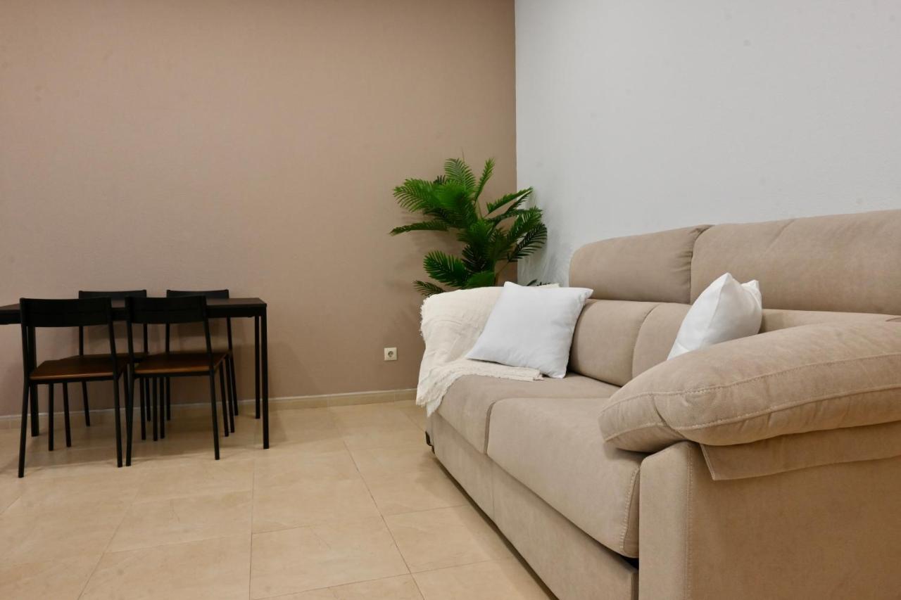 For You Rentals Acogedor Apartamento Temporal De 1 Dormitorio Y Salon, A Pasos De Gran Via Din133D, Madrid